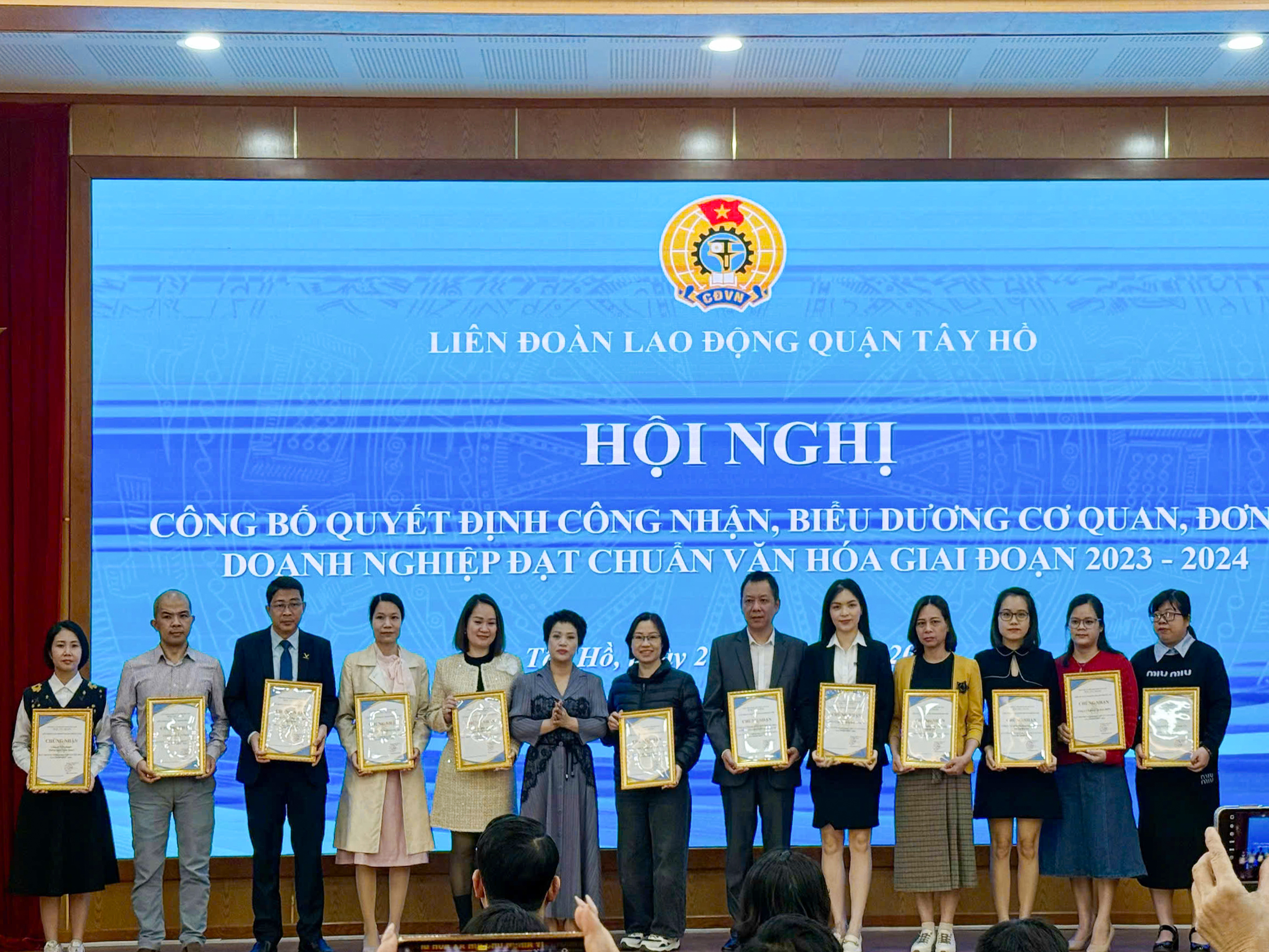 z6428311730381_134301aca9b6ba4547a3bd35db6632dc